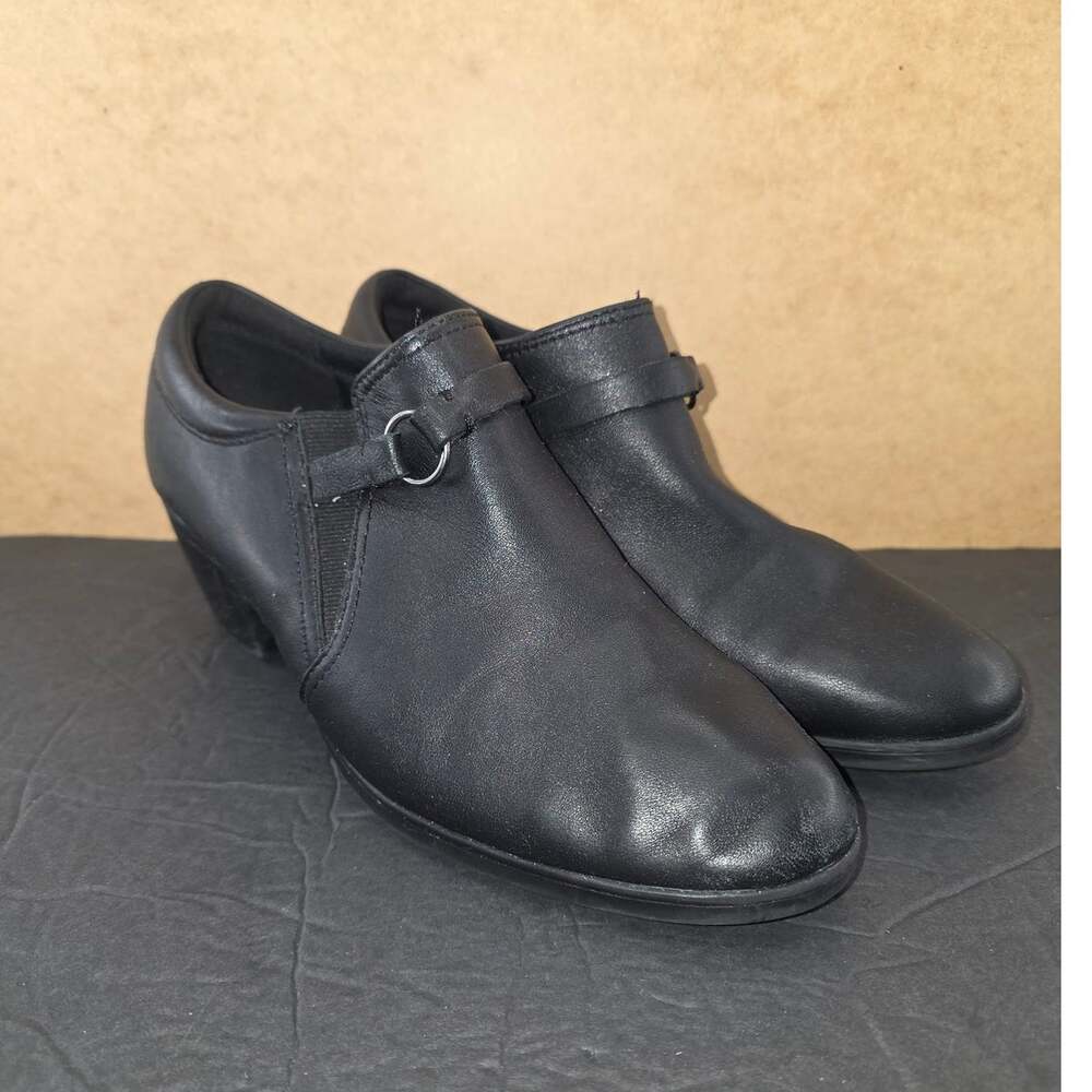 Clarks Collection Emily2 Erin shooties in Black Size 9